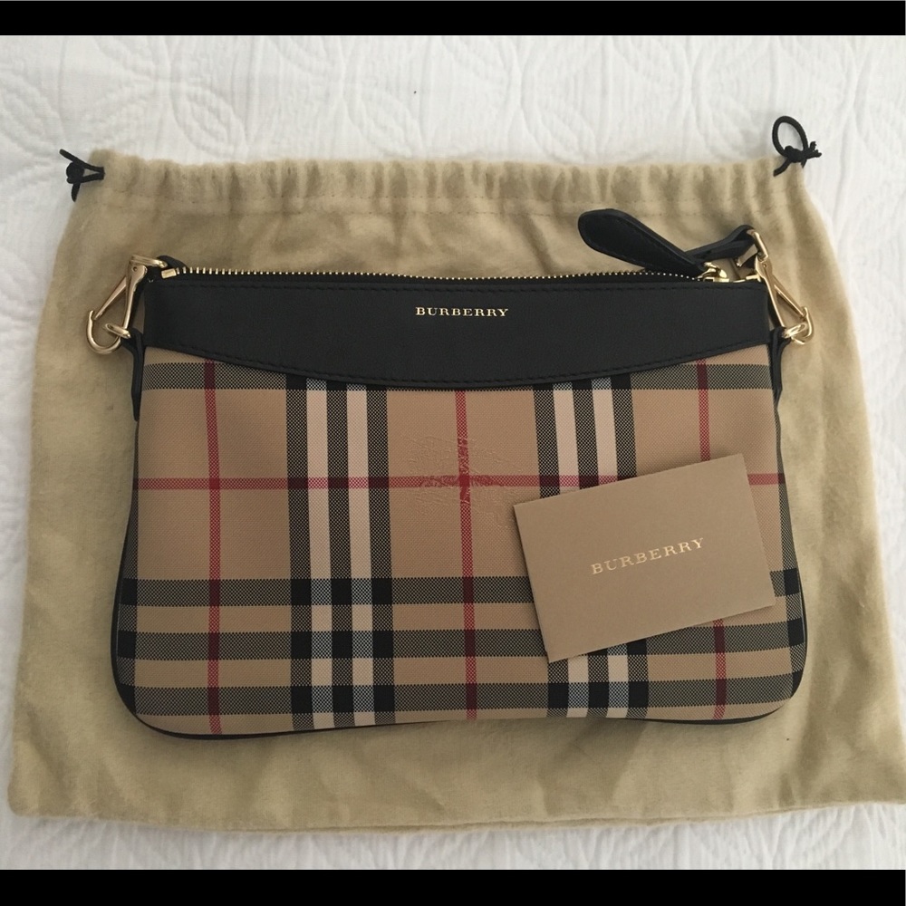 NWOT CLASSIC BURBERRY CROSSBODY/CLUTCH